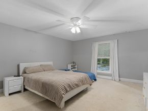 18 Shadowbrook Lane 40, Milford MA 01757