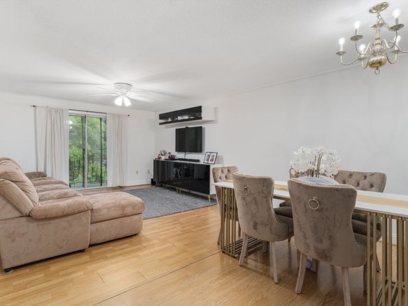 18 Shadowbrook Lane 40, Milford MA 01757