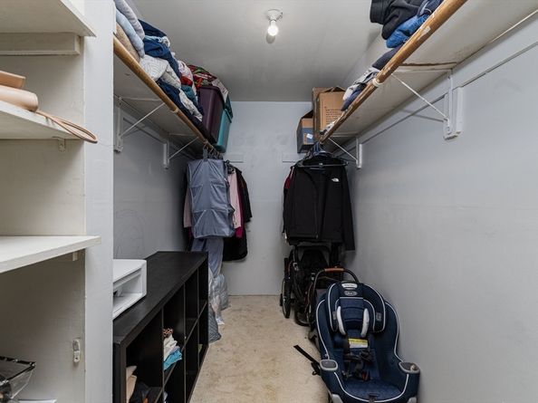 18 Shadowbrook Lane 40, Milford MA 01757