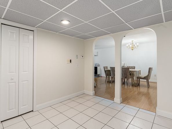 18 Shadowbrook Lane 40, Milford MA 01757
