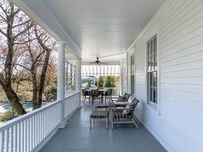 35 North St, Mattapoisett MA 02739
