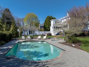 35 North St, Mattapoisett MA 02739