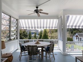 35 North St, Mattapoisett MA 02739