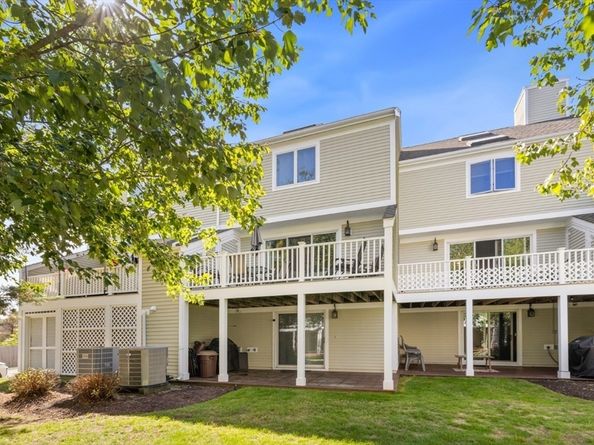 108 Abington Rd 108, Danvers MA 01923