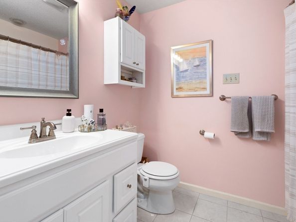 108 Abington Rd 108, Danvers MA 01923