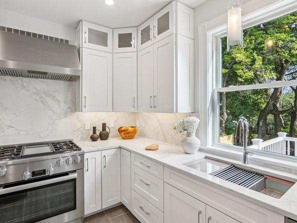 183 Temple St, Boston MA 02132