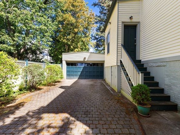 41 Dearborn St, Salem MA 01970
