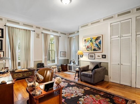 41 Dearborn St, Salem MA 01970