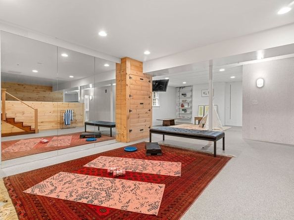 36 Allerton St, Brookline MA 02445