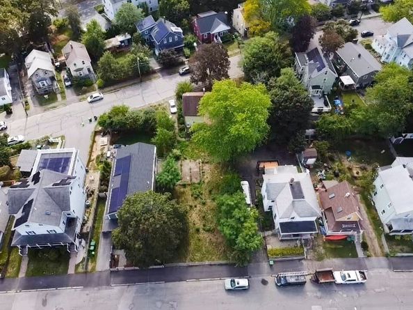 166 Arlington St, Medford MA 02155
