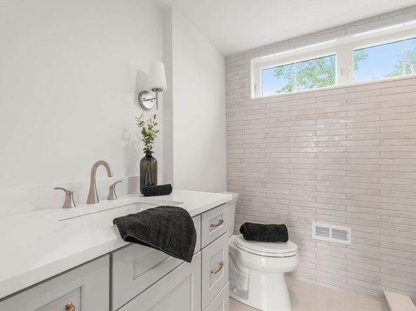 172 Westminster Ave 1, Watertown MA 02472