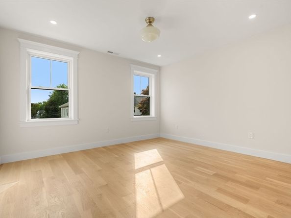 172 Westminster Ave 1, Watertown MA 02472