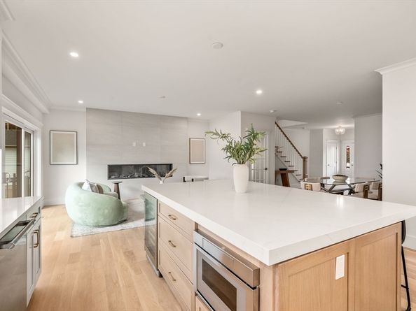 172 Westminster Ave 1, Watertown MA 02472