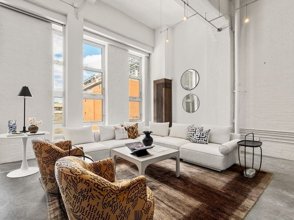 42 Chauncy 8A, Boston MA 02111
