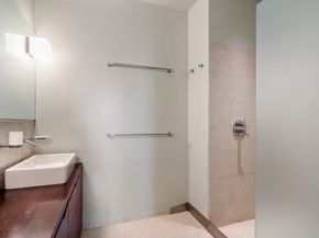 42 Chauncy 8A, Boston MA 02111