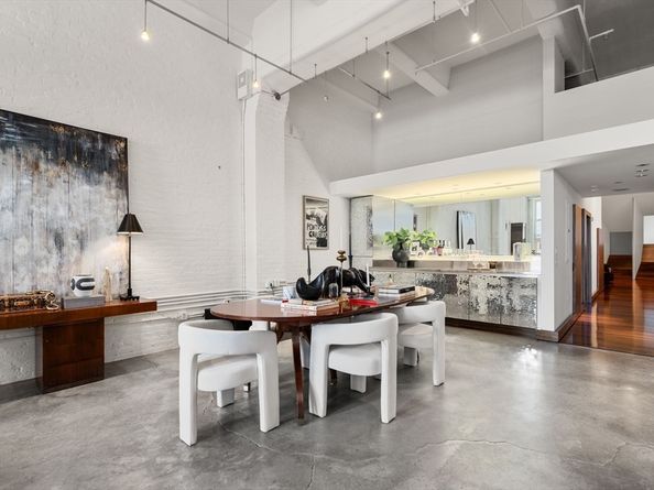 42 Chauncy 8A, Boston MA 02111