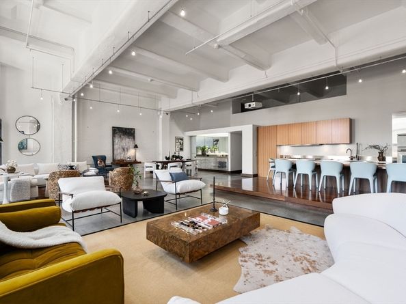 42 Chauncy 8A, Boston MA 02111