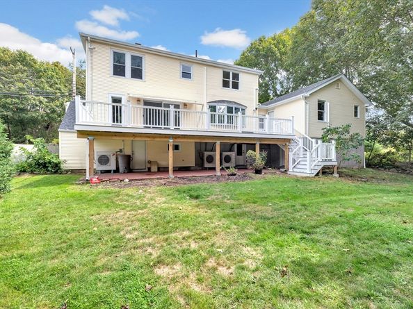18 Cherry St, Gloucester MA 01930
