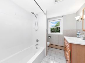 18 Cherry St, Gloucester MA 01930