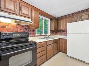 18 Cherry St, Gloucester MA 01930
