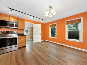 18 Cherry St, Gloucester MA 01930