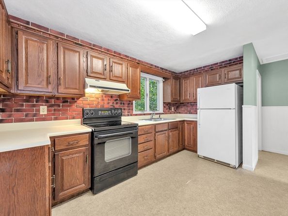 18 Cherry St, Gloucester MA 01930