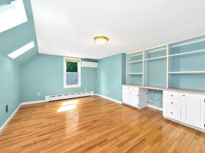 18 Cherry St, Gloucester MA 01930