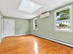 18 Cherry St, Gloucester MA 01930