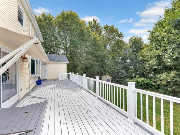 18 Cherry St, Gloucester MA 01930