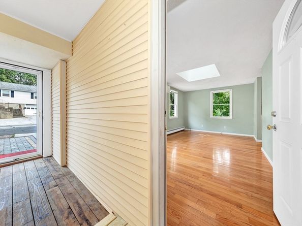 18 Cherry St, Gloucester MA 01930