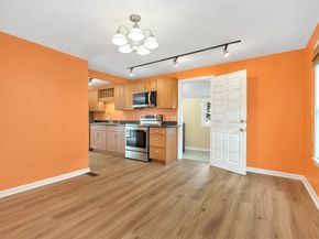 18 Cherry St, Gloucester MA 01930