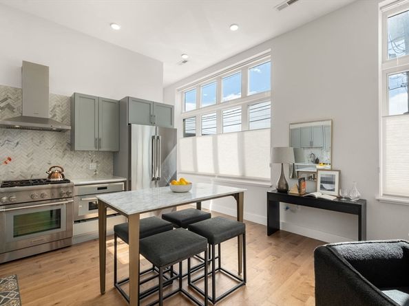 50 Hichborn St 101, Boston MA 02135