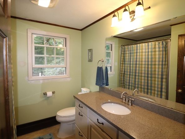 21 Bennett Rd, Rochester MA 02770