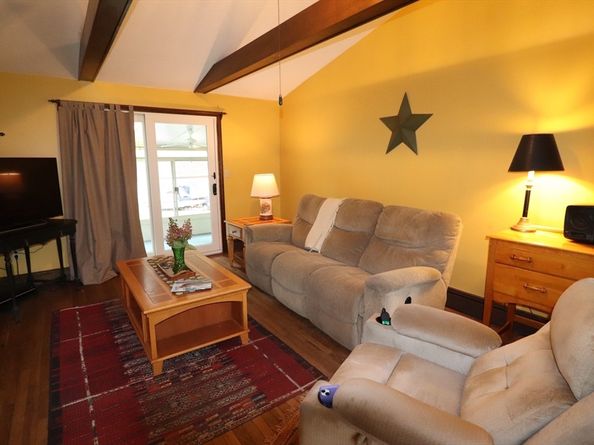 21 Bennett Rd, Rochester MA 02770
