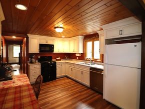 21 Bennett Rd, Rochester MA 02770