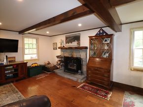21 Bennett Rd, Rochester MA 02770