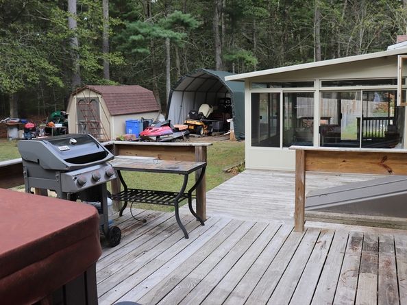 21 Bennett Rd, Rochester MA 02770