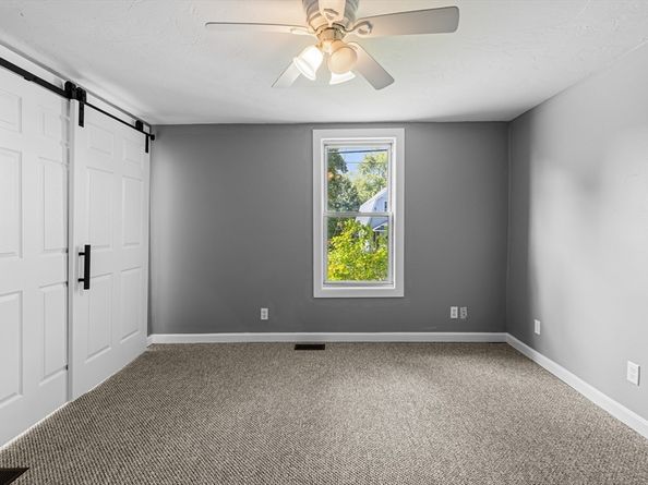 83 W Grove St, Middleboro MA 02346