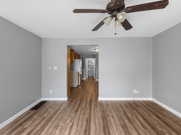 83 W Grove St, Middleboro MA 02346
