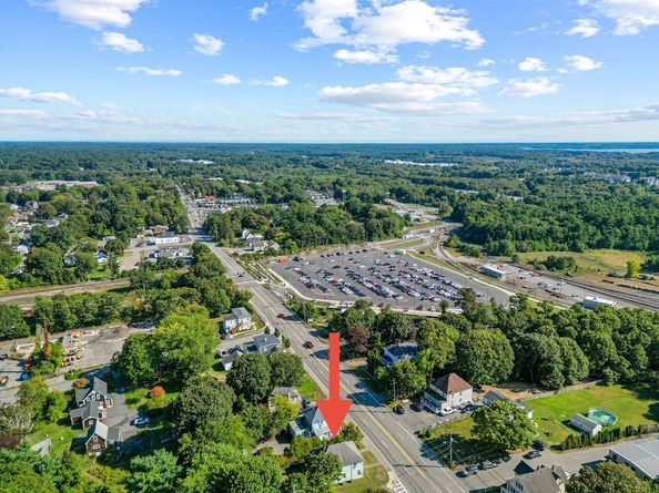 83 W Grove St, Middleboro MA 02346