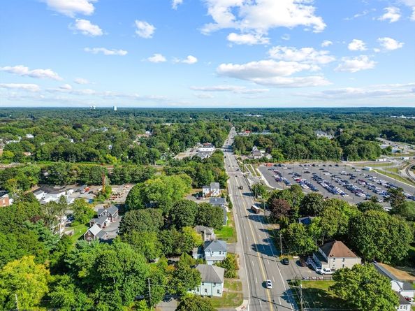 83 W Grove St, Middleboro MA 02346
