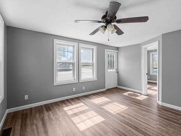 83 W Grove St, Middleboro MA 02346