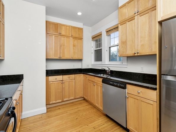 569 Franklin St 3, Melrose MA 02176