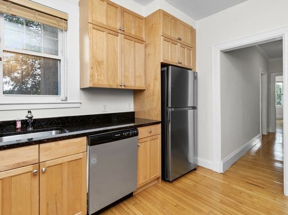 569 Franklin St 3, Melrose MA 02176