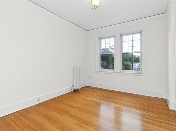 569 Franklin St 3, Melrose MA 02176