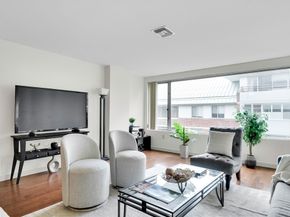 183 Oak Street 205C, Newton MA 02464