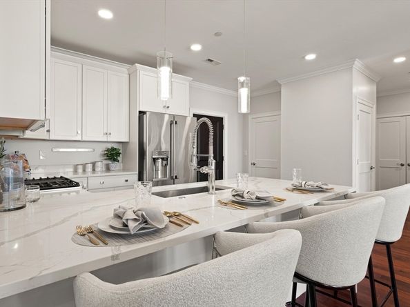 87 Medford St. 305, Medford MA 02155