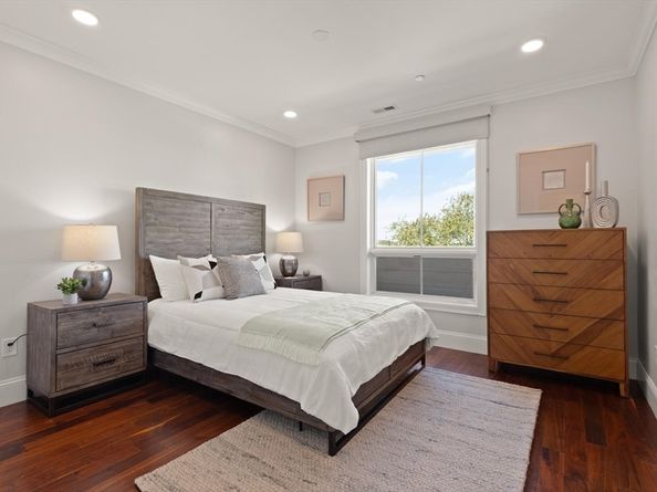 87 Medford St. 305, Medford MA 02155