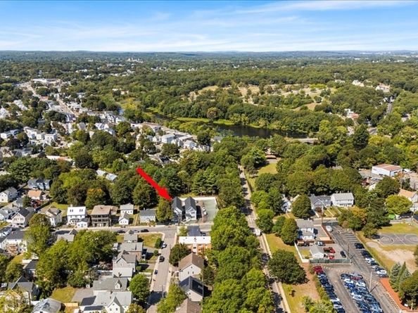 71 Readville St B, Boston MA 02136