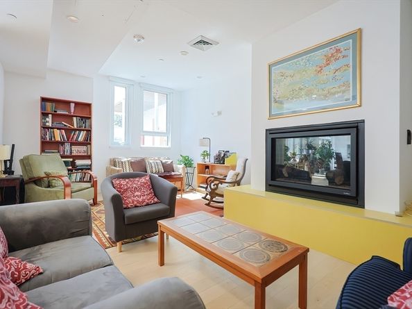 368 Pleasant St 204, Malden MA 02148